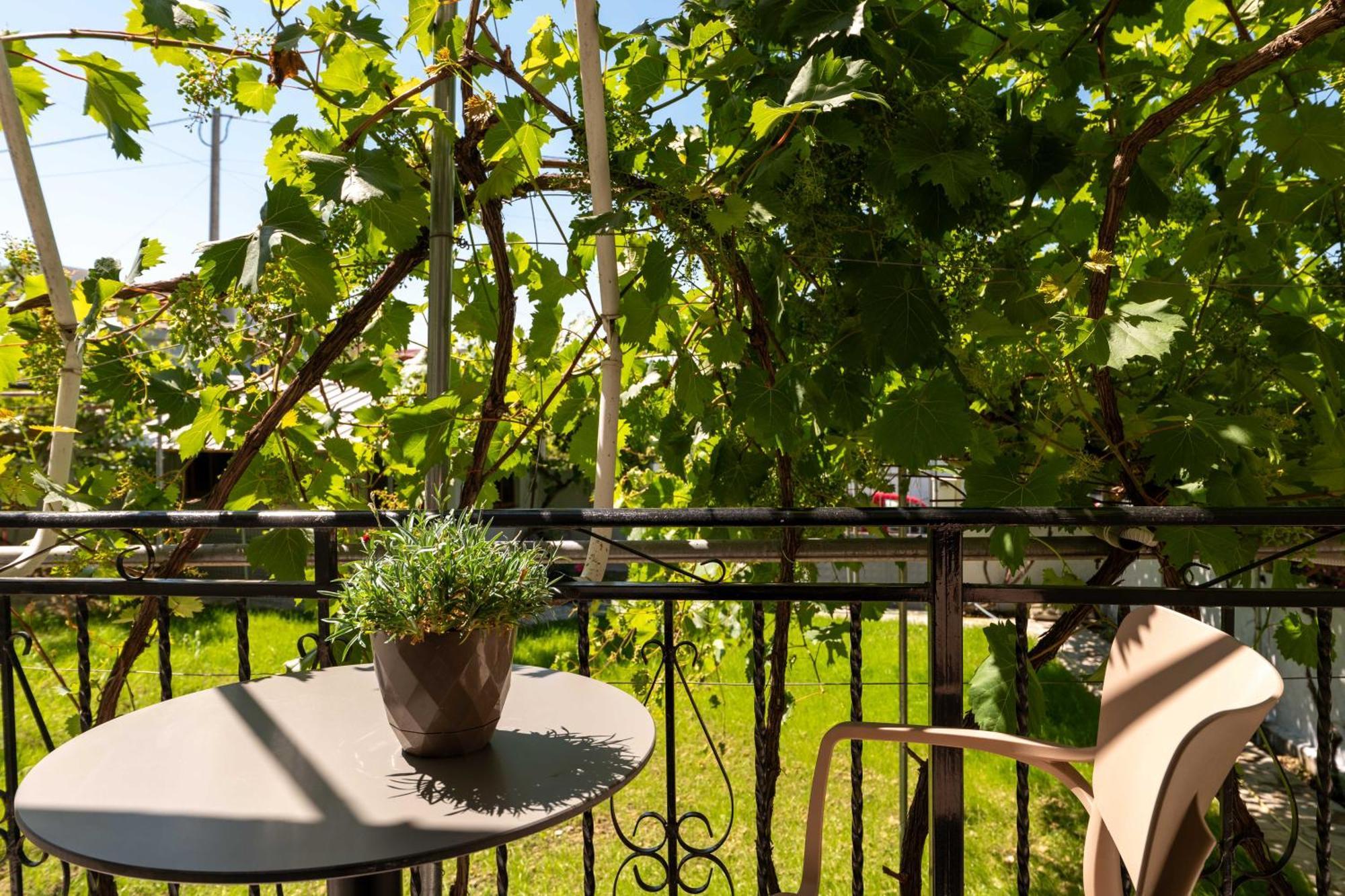 Kalpazo Kaja Vila Garden Golem  Eksteriør billede