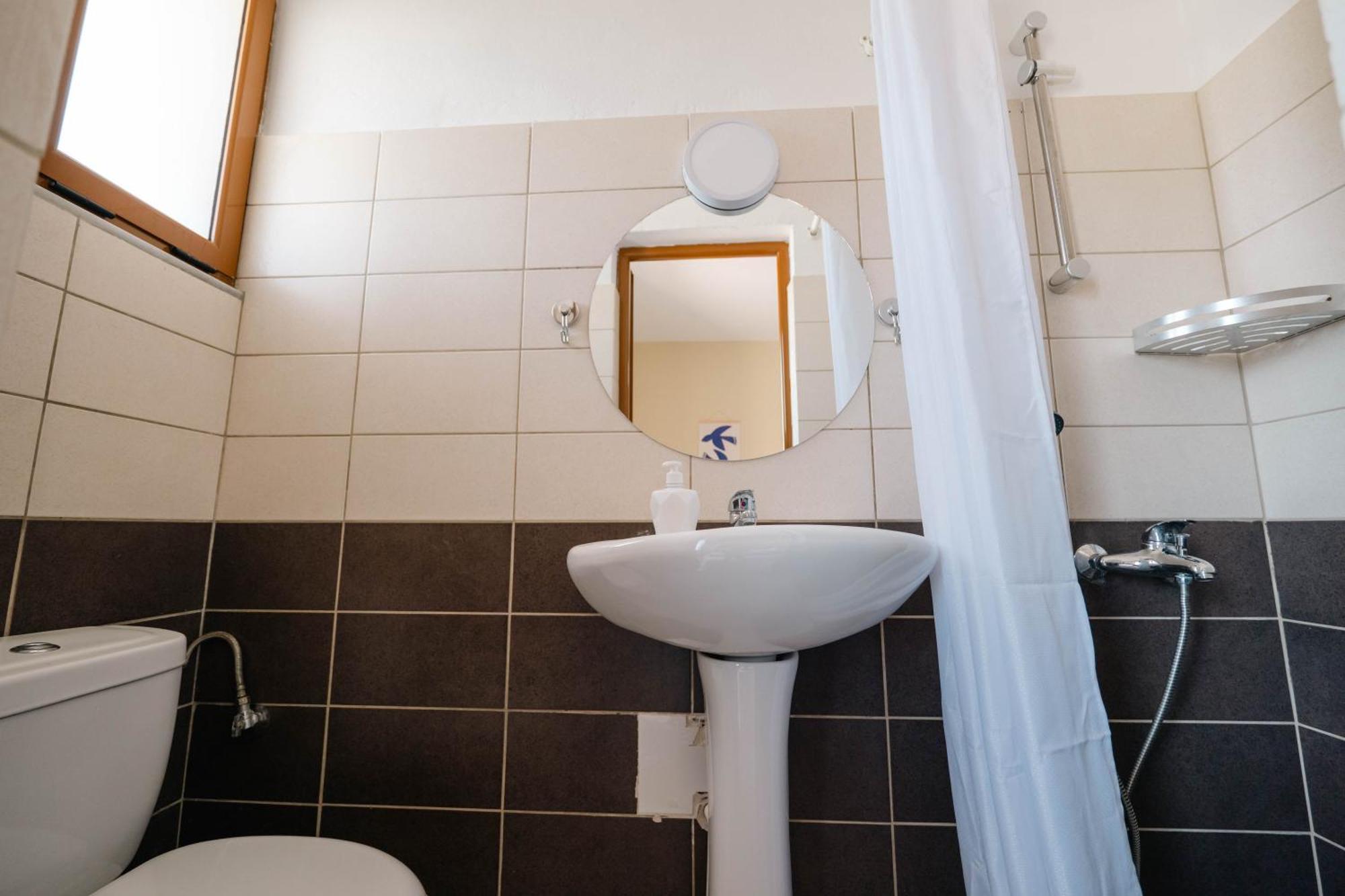 Kalpazo Kaja Vila Garden Golem  Eksteriør billede